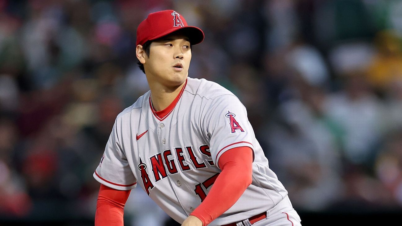 Ohtani calls own pitches, K's 10 in Angels loss
