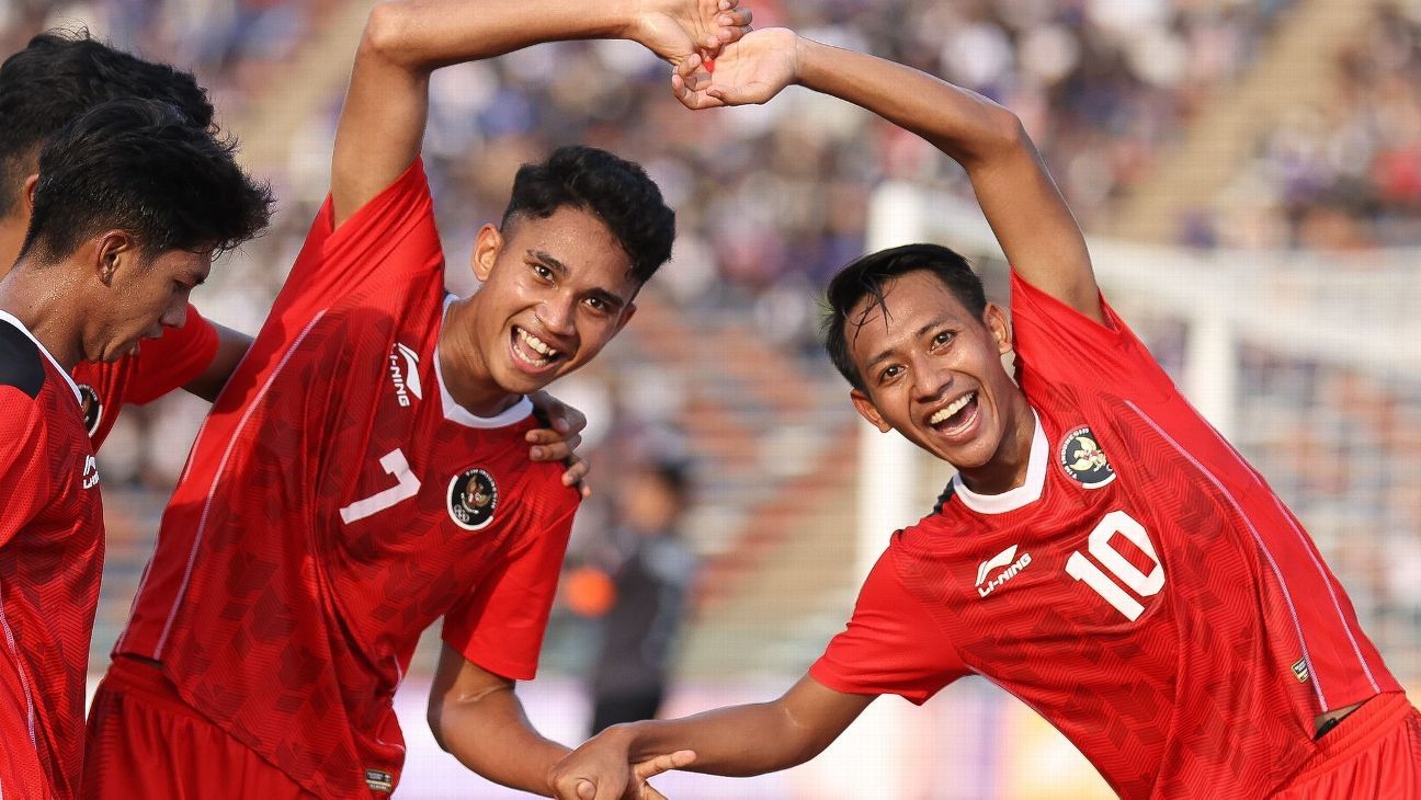 Marcelino Bertinan bersinar untuk Indonesia saat mereka mengalahkan Filipina di akhir pertandingan pembuka Pesta Olahraga Asia Tenggara.