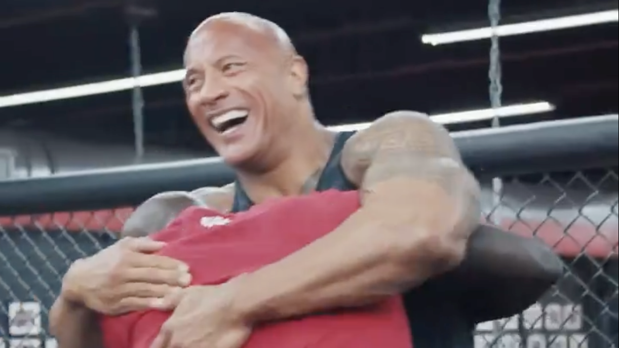 Dwayne « The Rock » Johnson buys house for UFC fighter