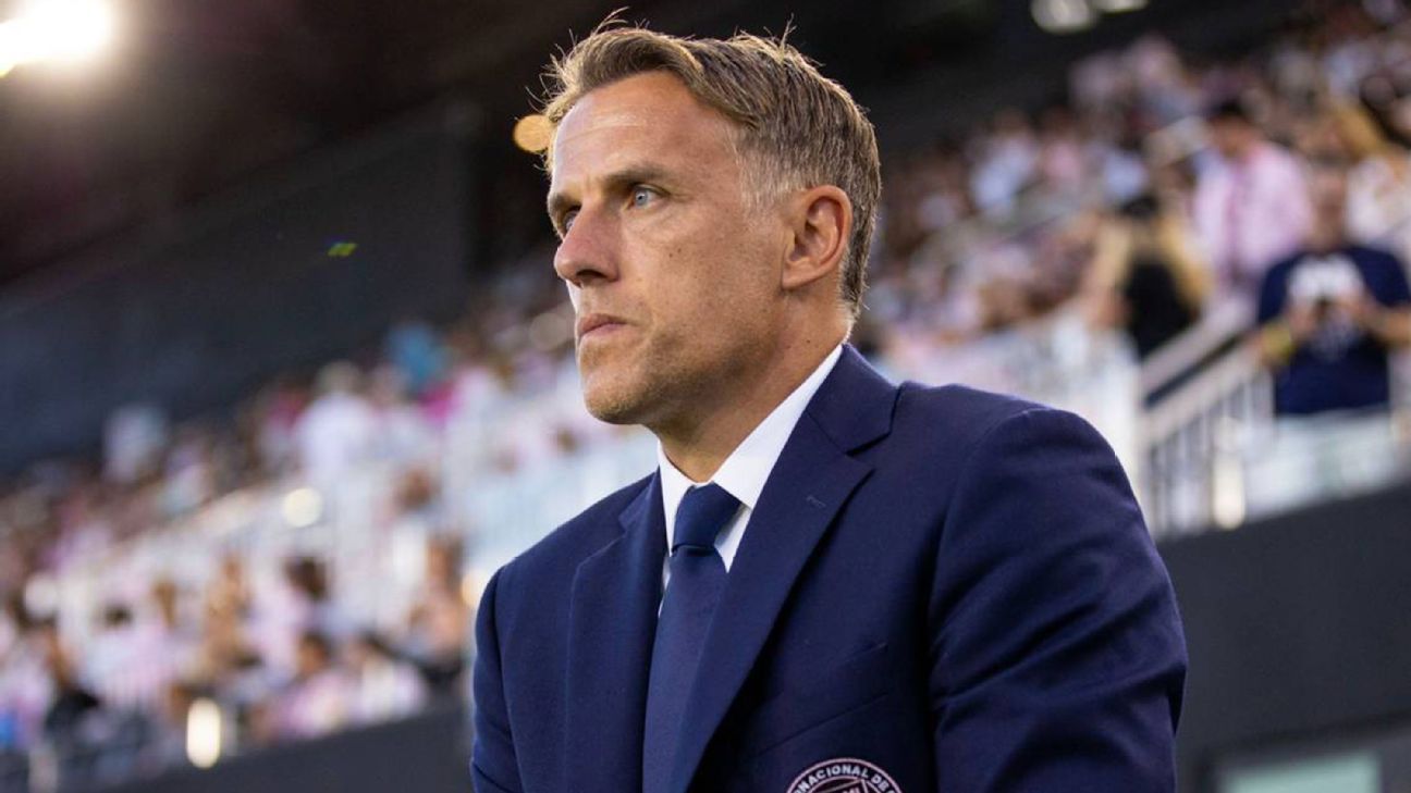 Sources: Phil Neville in superior talks for Portland Timbers job