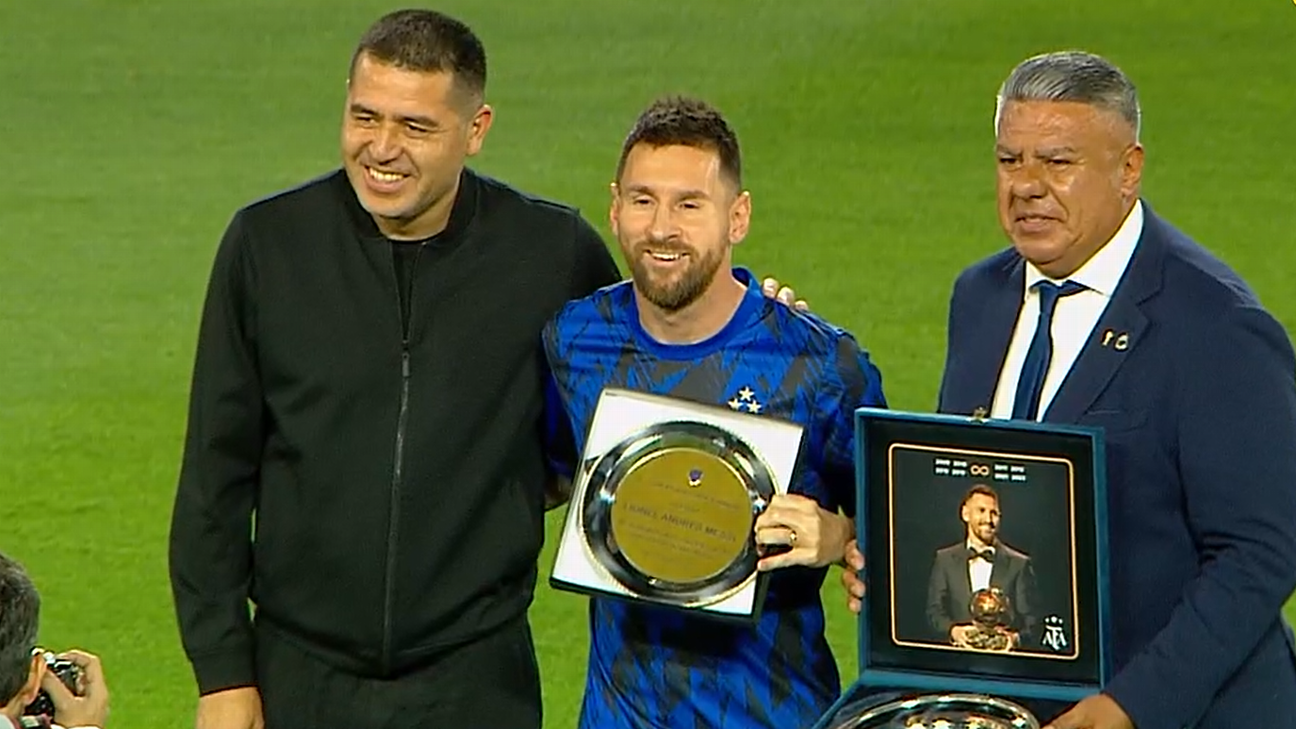Messi e Depo sono stati premiati prima della partita