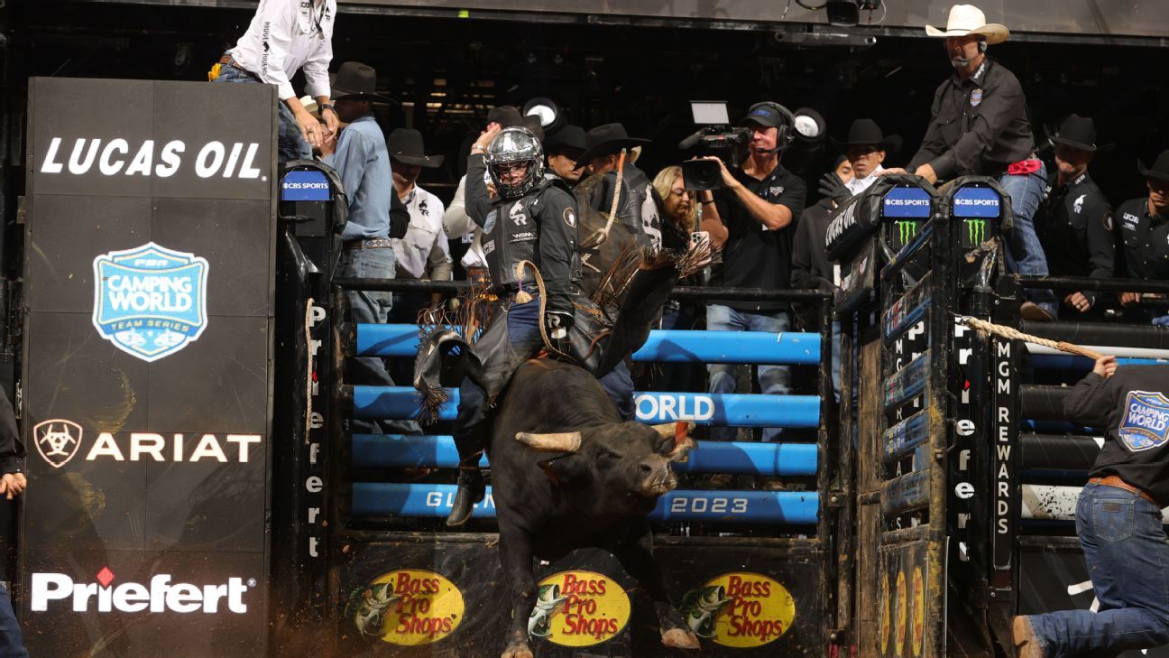 How a hockey player quit the sport -- and became a professional bull riding champion