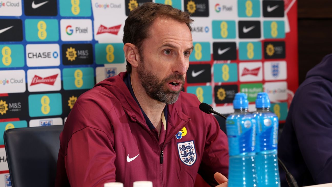 Southgate: Man Utd links ‘completely disrespectful’ Southgate: Man Utd links ‘completely disrespectful’