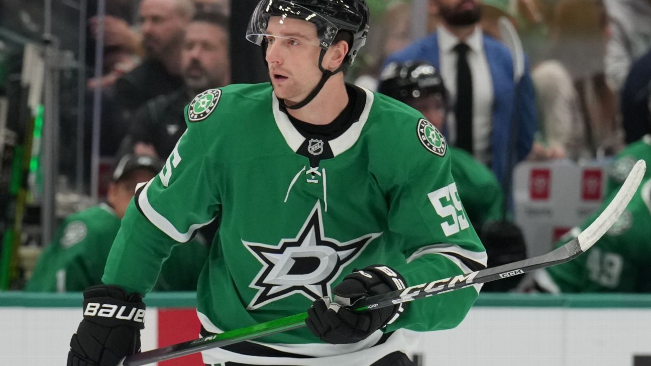 Sources: Stars D Harley secures 8-year extension Sources: Stars D Harley secures 8-year extension