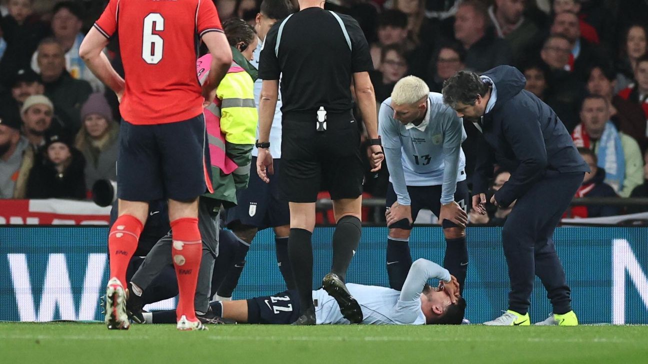 Piquerez, do Palmeiras, sofre ruptura ligamentar no tornozelo, será operado e vê Copa do Mundo em risco; entenda bastidores Piquerez, do Palmeiras, sofre ruptura ligamentar no tornozelo, será operado e vê Copa do Mundo em risco; entenda bastidores